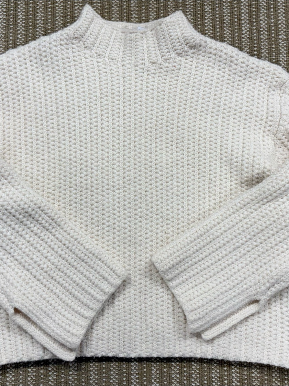 Zara Women’s Size Medium White Chunky  Knit Mock Neck Sweater